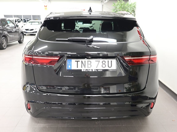 Jaguar F-PACE 5 of 5