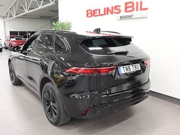 Jaguar F-PACE 4 of 5