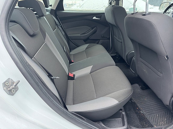 Ford Focus 12 of 20