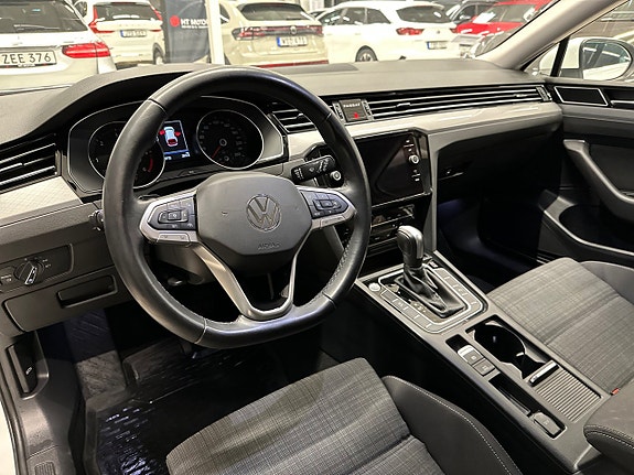 Volkswagen Passat 6 of 17