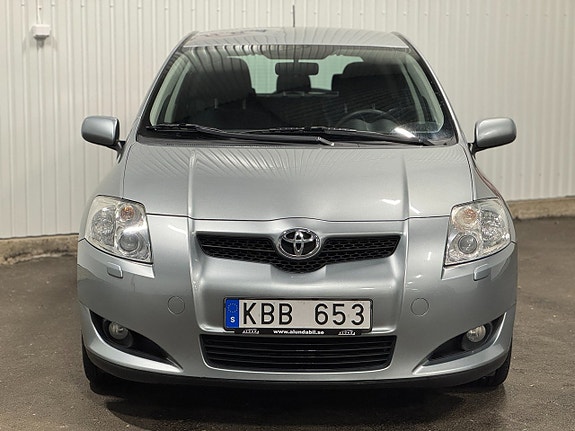 Toyota Auris 4 of 5