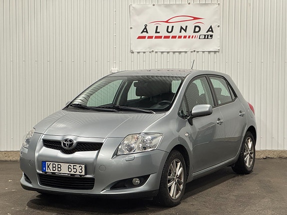 Toyota Auris 3 of 5