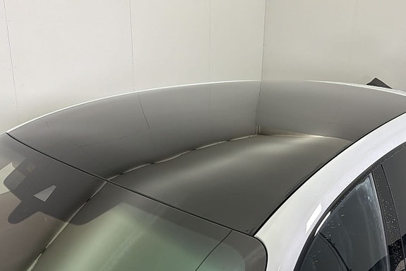 Porsche Taycan 4S 7 of 30