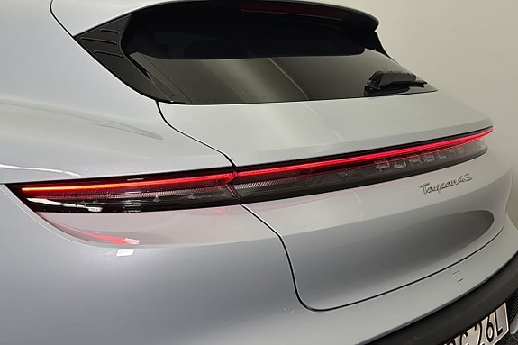 Porsche Taycan 4S 4 of 30