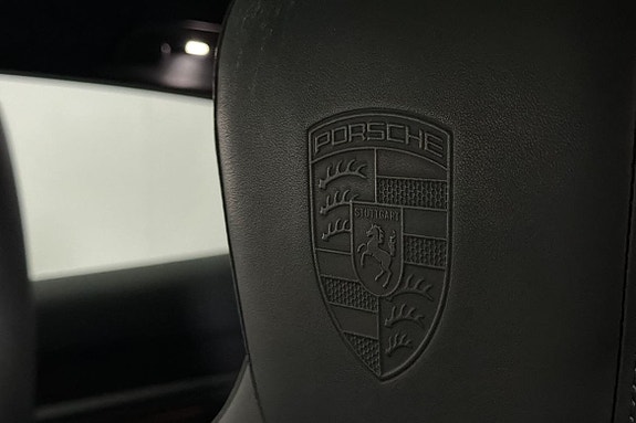 Porsche Taycan 4S 9 of 30