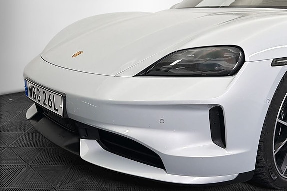 Porsche Taycan 4S 5 of 30