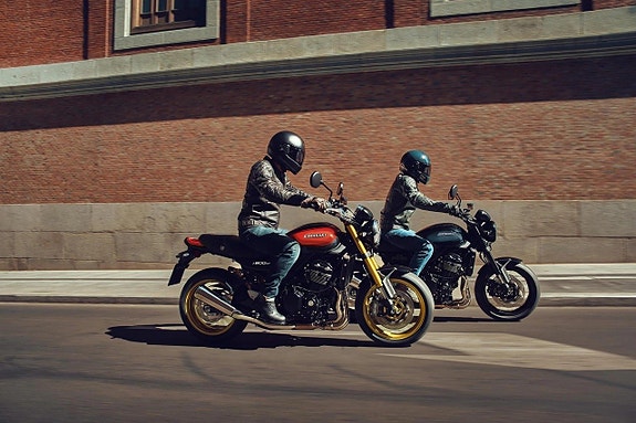 Kawasaki Z900 RS Black Ball Edition 5 of 8