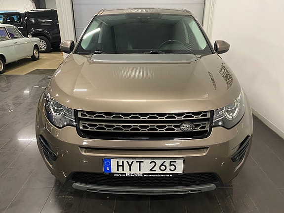 Land Rover Discovery Sport 2 of 5