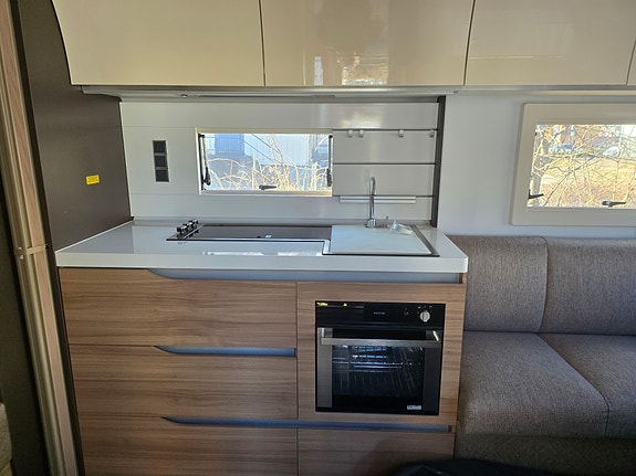 Adria Alpina 663UK 5 of 5