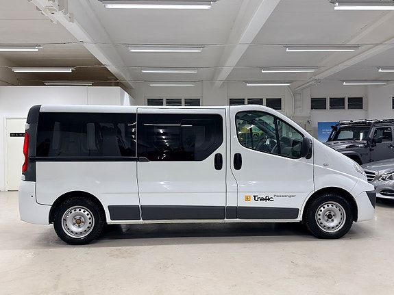 Renault Trafic 2 of 5