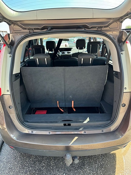 Renault Grand Scenic III 23 of 24