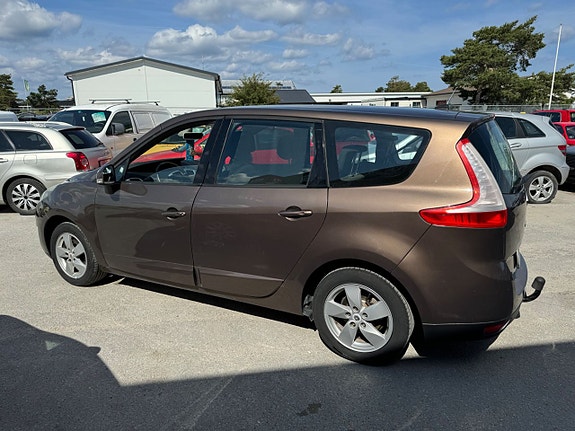 Renault Grand Scenic III 10 of 24