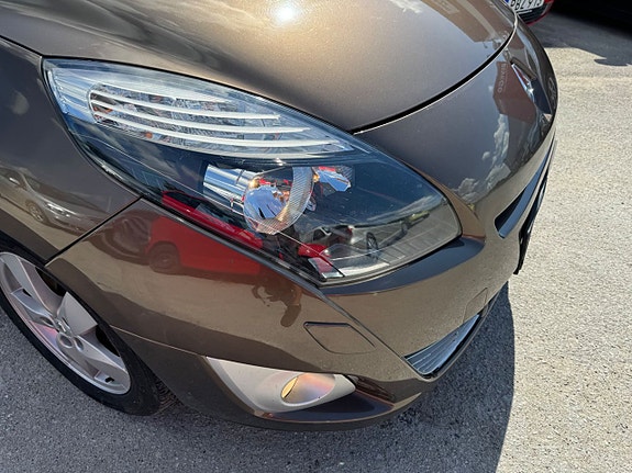 Renault Grand Scenic III 6 of 24