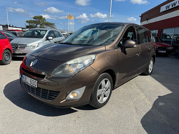 Renault Grand Scenic III 2 of 5