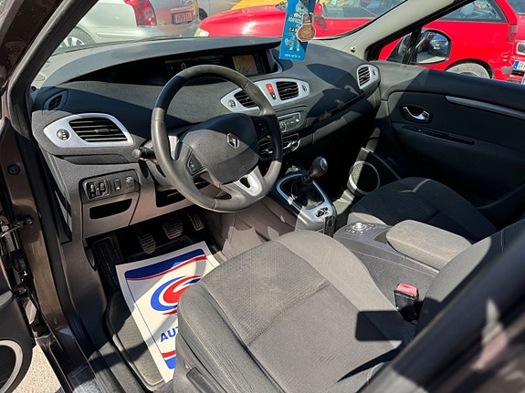 Renault Grand Scenic III 14 of 24