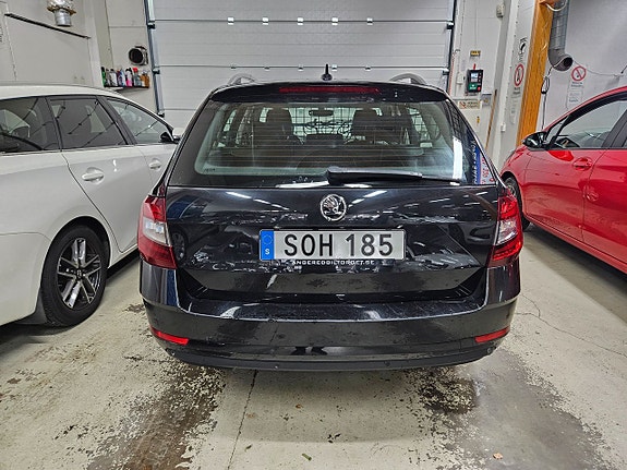 Skoda Octavia 6 of 14