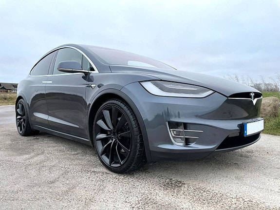 Tesla Model X 5 of 5