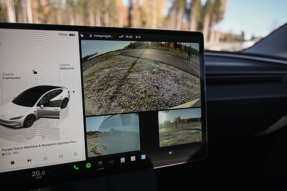 Tesla Model 3 23 of 27