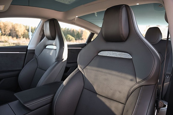 Tesla Model 3 13 of 27