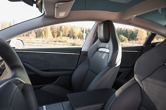 Tesla Model 3 14 of 27