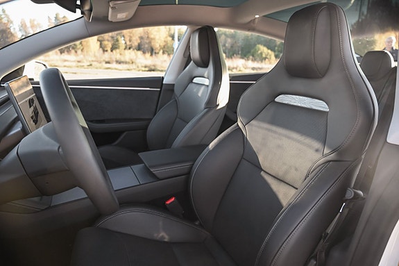 Tesla Model 3 12 of 27