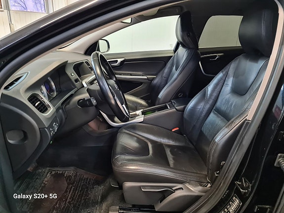 Volvo V60 11 of 12