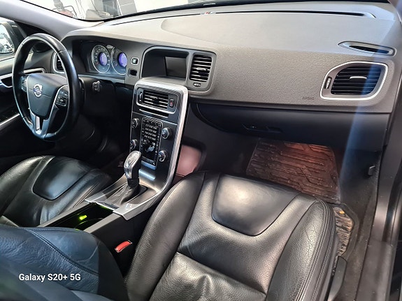 Volvo V60 9 of 12