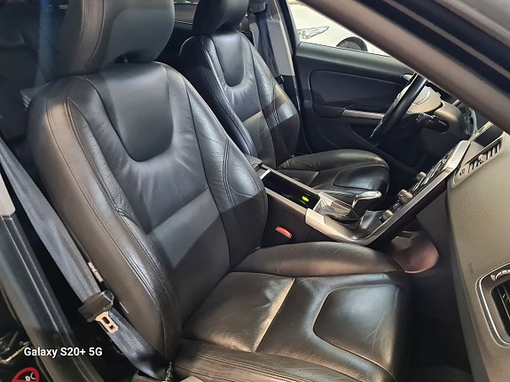 Volvo V60 8 of 12