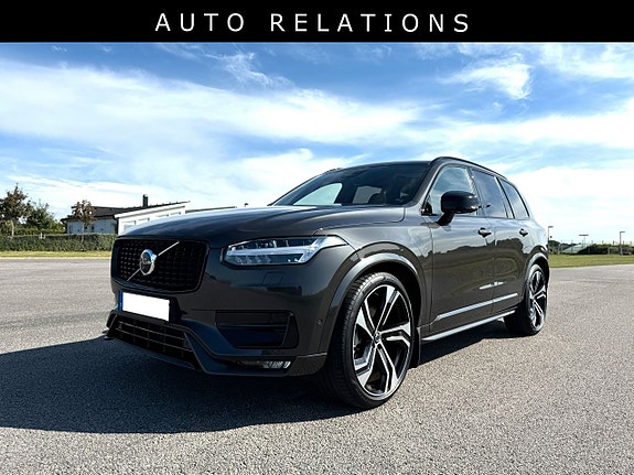 Volvo XC90 2 of 10
