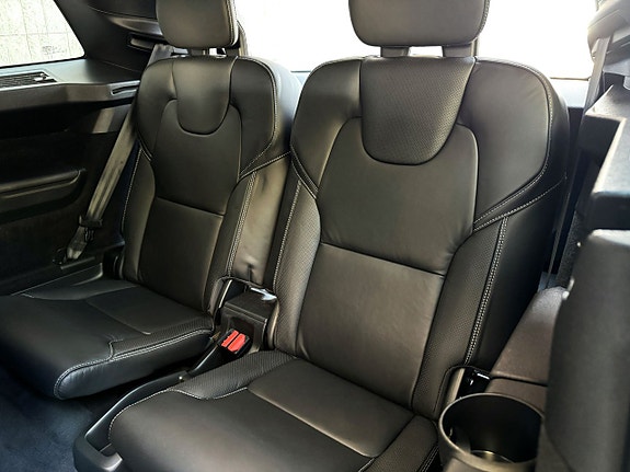 Volvo XC90 10 of 10