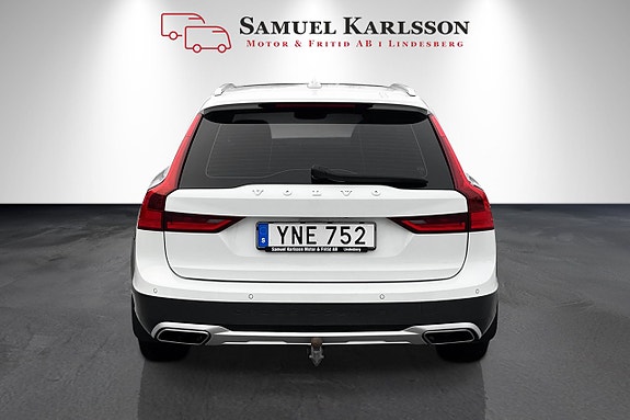 Volvo V90 Cross Country 4 of 5