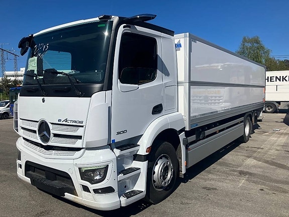 Mercedes-Benz eActros 300