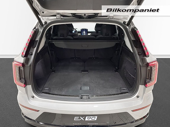Volvo EX90 9 of 20