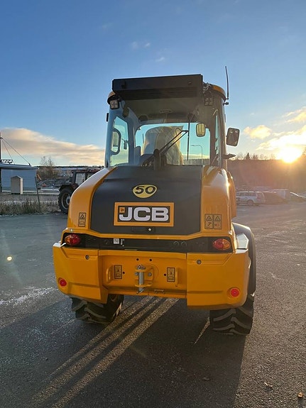 JCB 409 T5 Nordic Edition 5 of 5