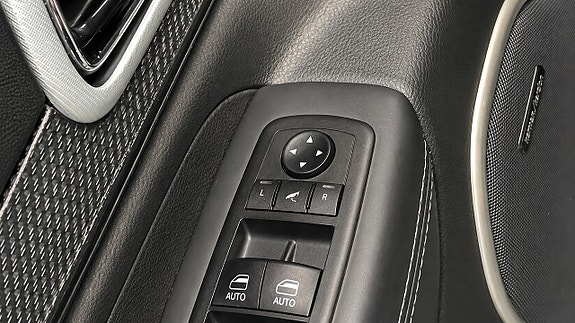 Jeep Grand Cherokee 22 of 27