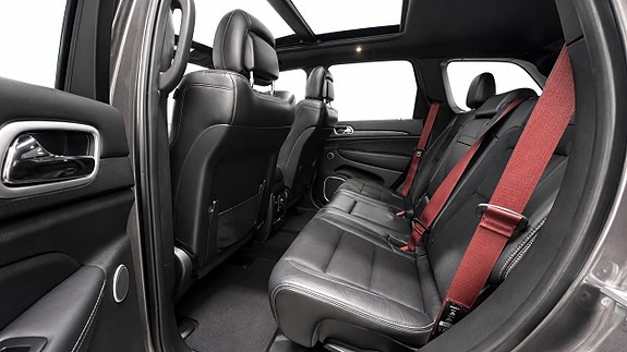 Jeep Grand Cherokee 13 of 27