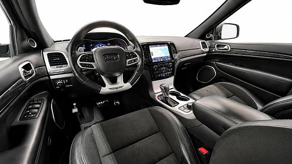 Jeep Grand Cherokee 10 of 27