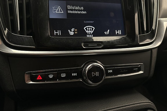 Volvo S90 23 of 30
