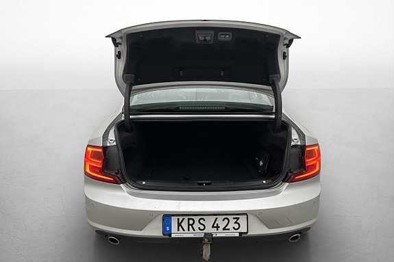 Volvo S90 28 of 30