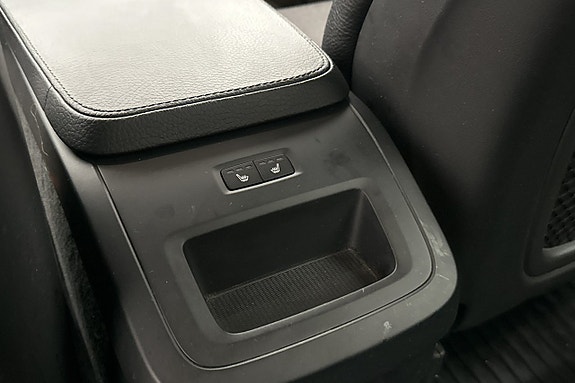 Volvo S90 26 of 30