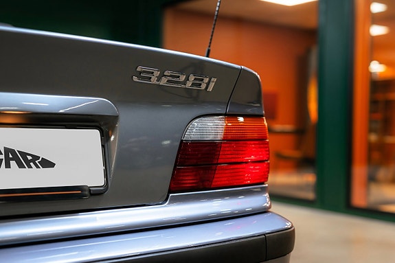 BMW 328 11 of 22