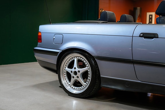 BMW 328 8 of 22