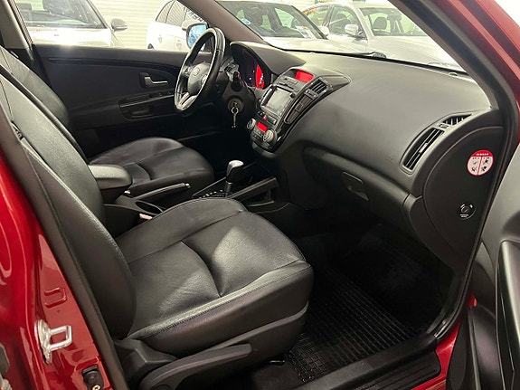 Kia Ceed 9 of 16