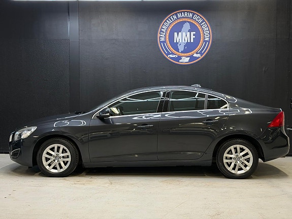 Volvo S60 3 of 5