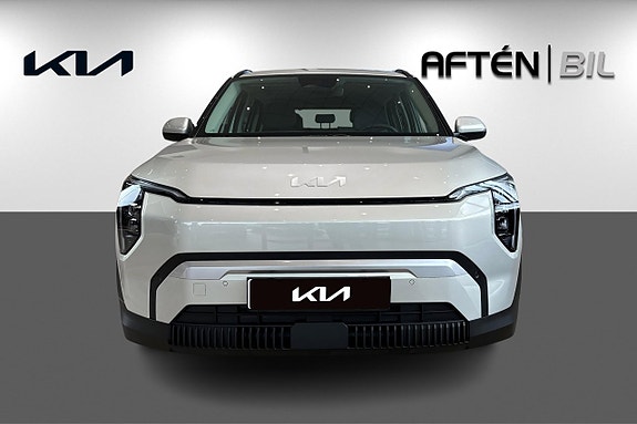 Kia EV3 2 of 24