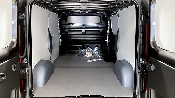 Nissan Primastar 10 of 12