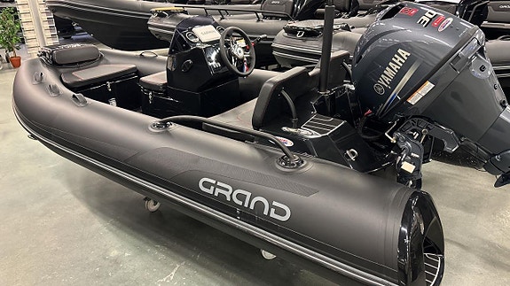 Grand 380 Black Edition -23 med Yamaha F30 BETL -25 2 of 6