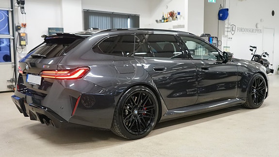 BMW M5 9 of 27