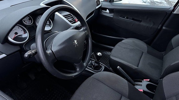 Peugeot 207 9 of 9