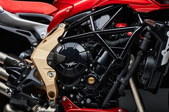 MV Agusta Brutale 950 Serie Oro 4 of 10